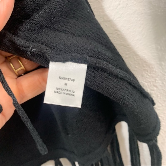 Ronnie Saloway Black Cowl Neck Tasseled Sweater Size Medium - Picture 6 of 9